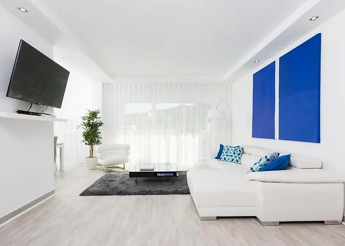 市中心d阁楼公寓 *